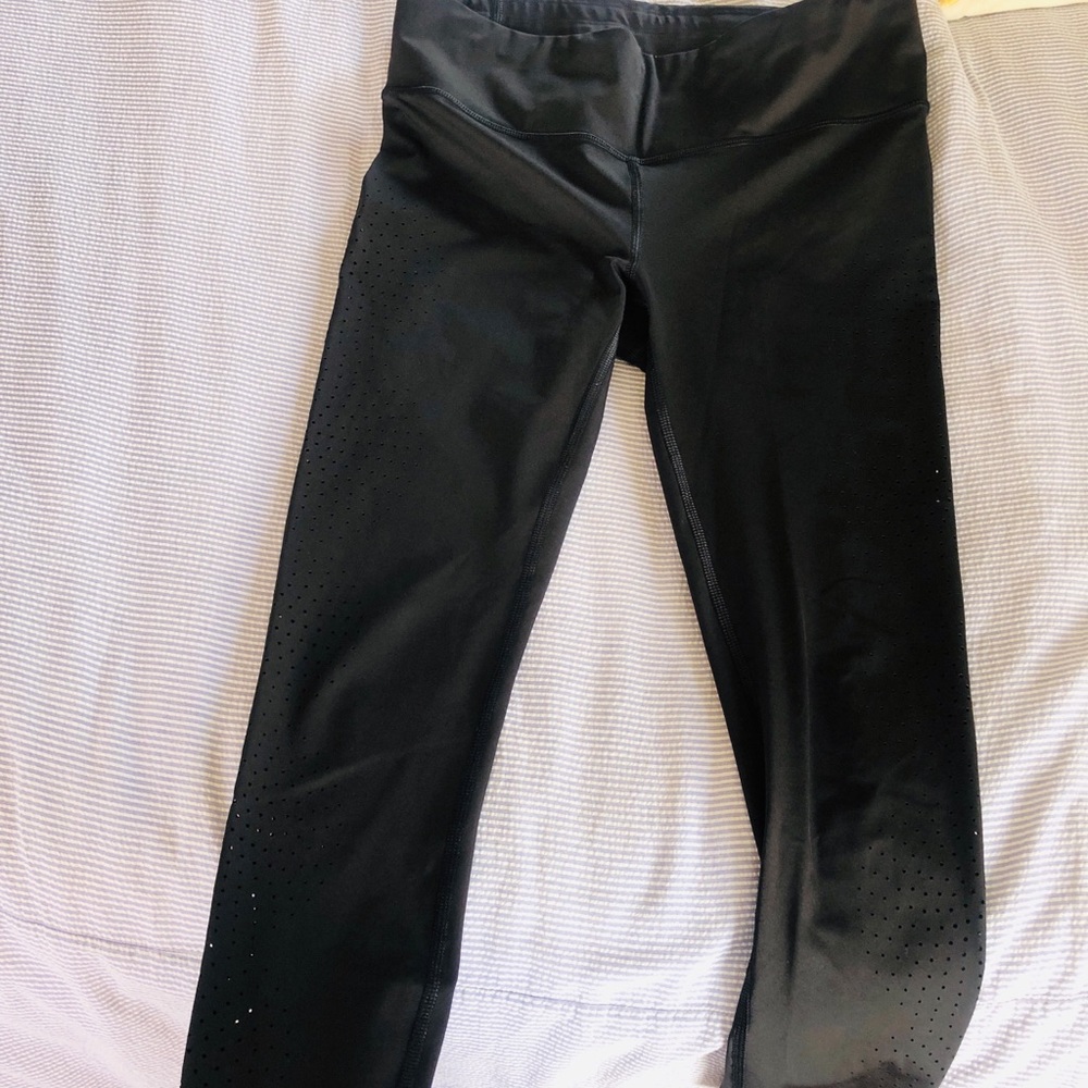 Athleta black dot detail leggings